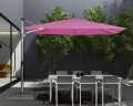 freiarmsonnenschirm-fortano-R-glatz-pink-auf-terrasse-bowi.jpg